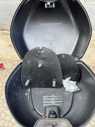 Baúl maleta moto Piaggio ( Beverly u otros)