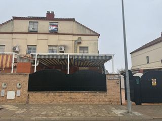 Casa pareada en venta en Gines