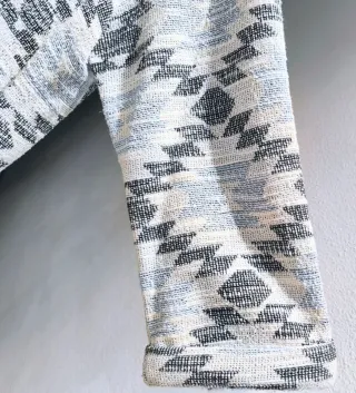 Cárdigan H&M estampado geométrico