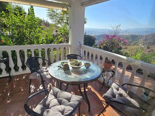 Chalet en venta en Canillas de Aceituno