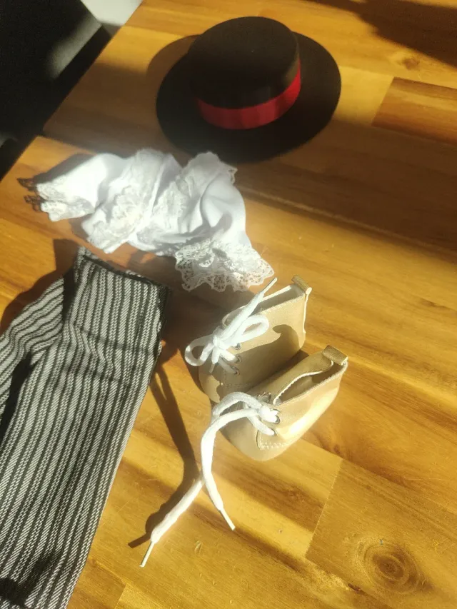 Abito cordobesa per Nancy + stivali dorati