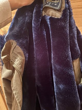 Abrigo caqui con pelo interior