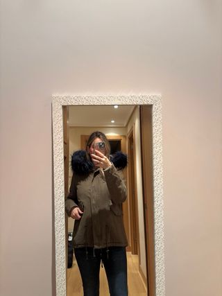 Abrigo caqui con pelo interior