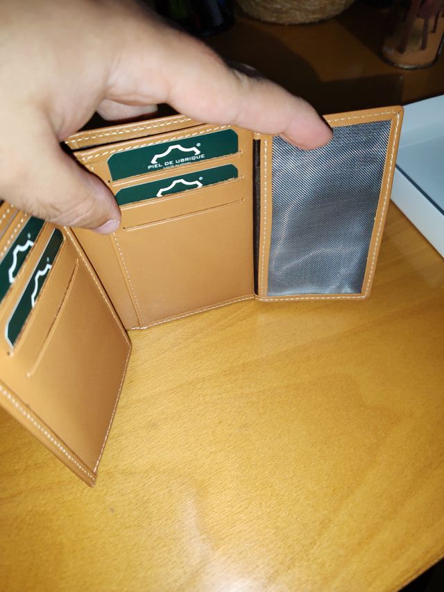 2 Carteras de piel Ubrique