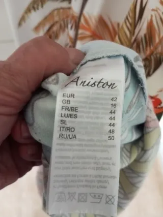 Vestido estampado tropical talla 42