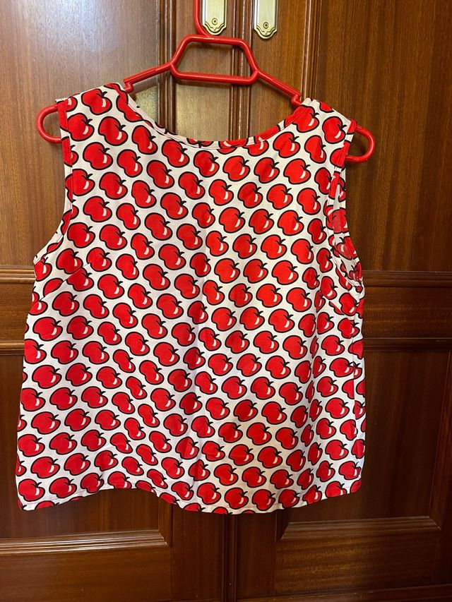 Blusa con estampado de manzanas Talla M