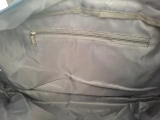 Bolsa de mano Privata azul nueva con etiquetas