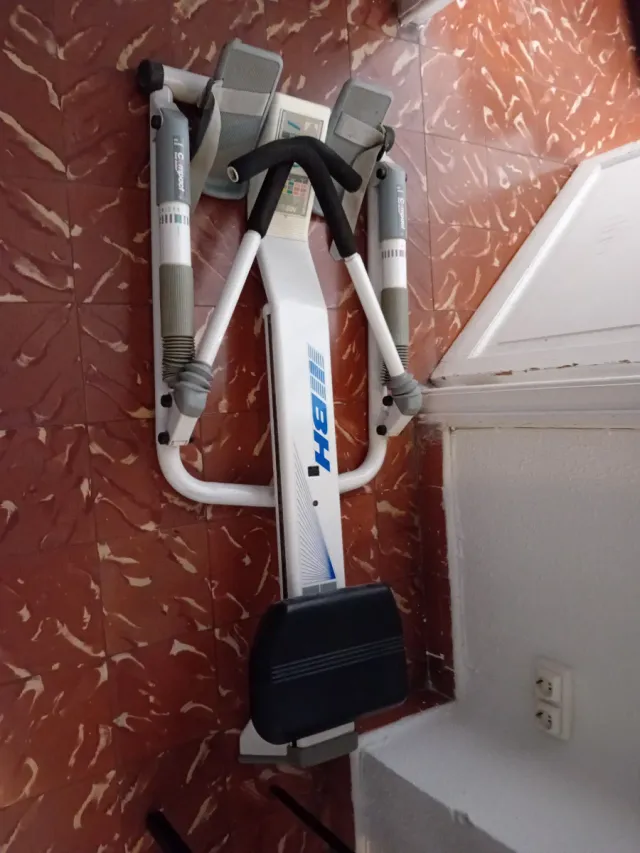 Máquina de remo BH Impact