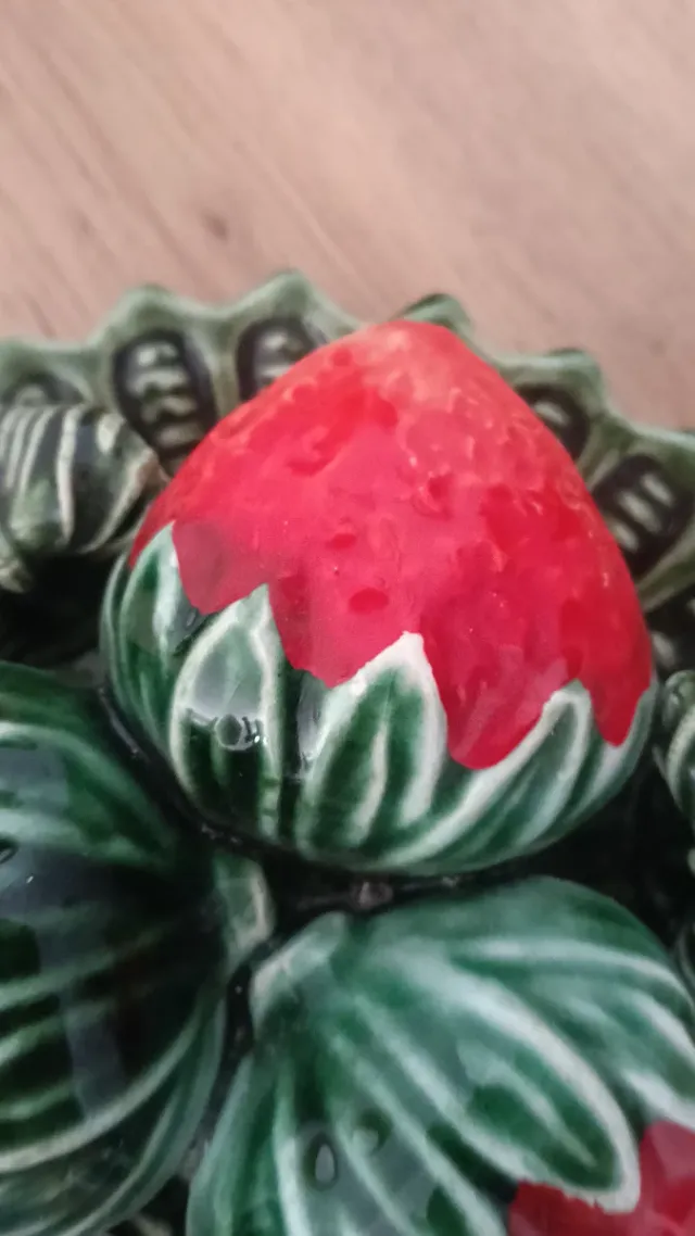 Pieza Fresas Álvaro José Caldas da Rainha