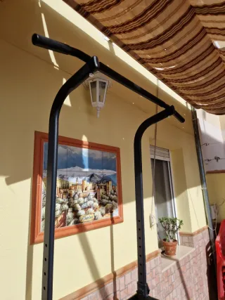 Máquina de abdominales y dominadas