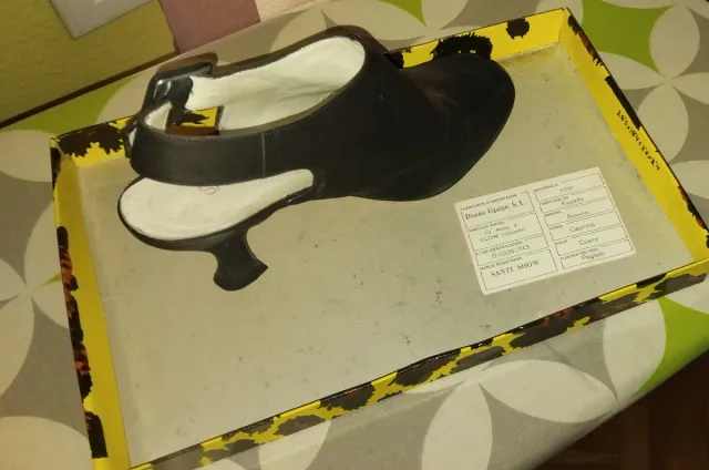 Botines de tacón SANTI SHOW negros