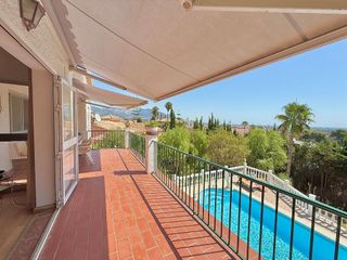 Chalet en venta en El Faro de Calaburra - Chaparral en Mijas