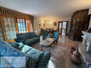 Chalet en venta en Vallirana