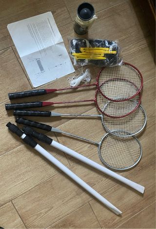 Set Bádminton: Red, 4 Raquetas, 3 Volantes