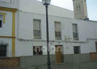 Casa adosada en venta en Lora del Río