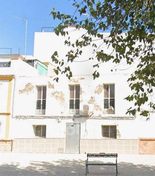 Casa adosada en venta en Lora del Río