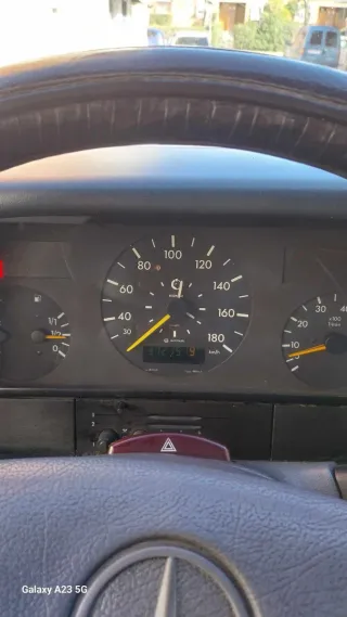 Mercedes-Benz 412 d 2000