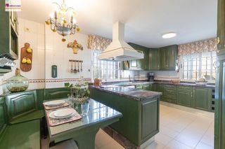 Chalet en venta en Zubia (La)