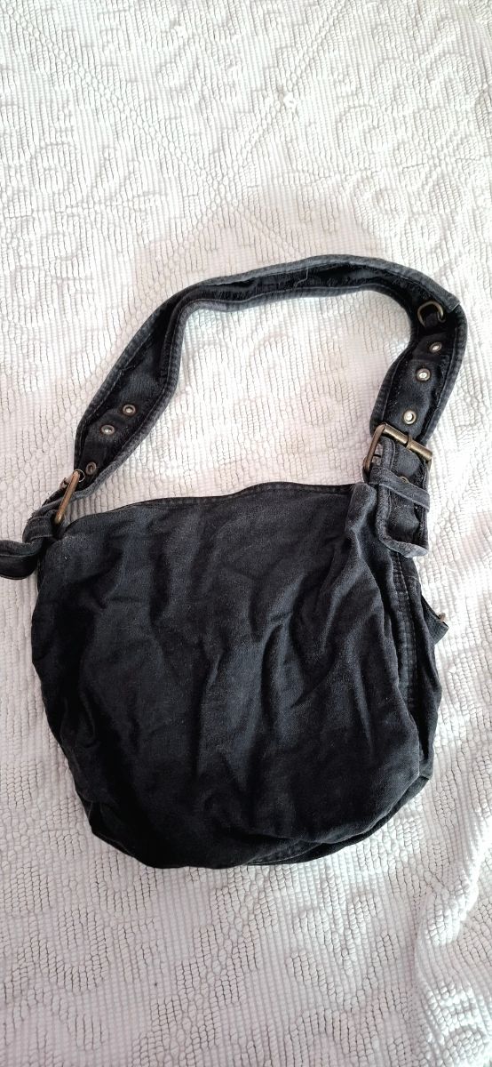 Bolso Negro Stradivarius Y2K