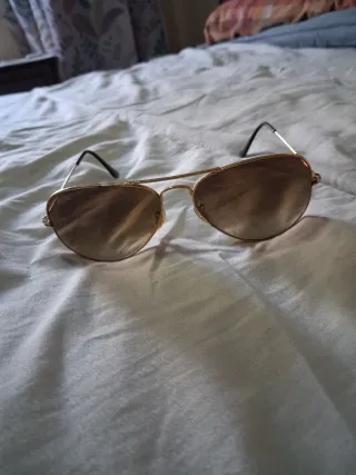 Gafas de sol Ray-Ban Aviator 10 € cada una