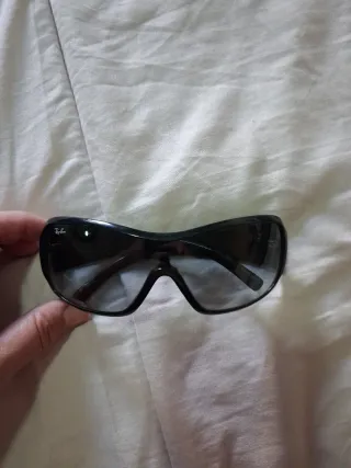 Gafas de sol Ray-Ban Aviator 10 € cada una