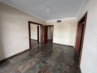 Piso en venta en Los Remedios en Sevilla
