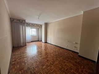 Piso en venta en Los Remedios en Sevilla