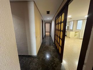 Piso en venta en Los Remedios en Sevilla