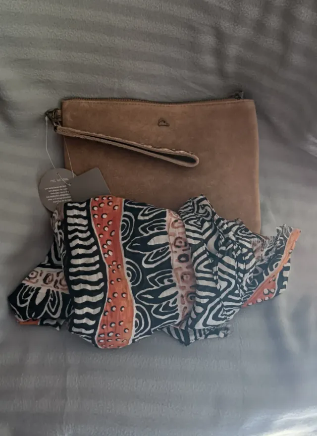 Bolso y pañuelo marrón multicolor