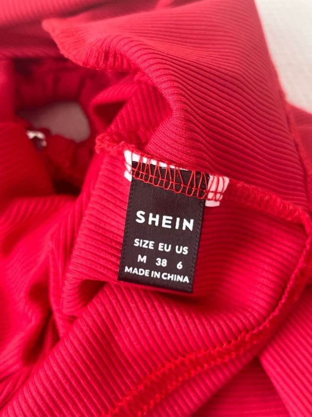 Top rojo manga larga