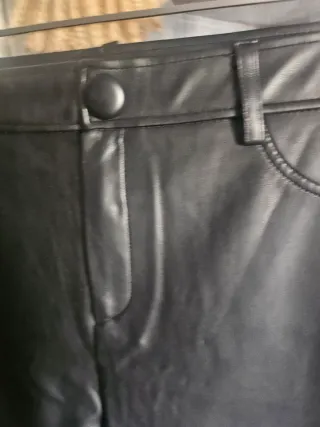 Pantalón imipiel negro boot cut