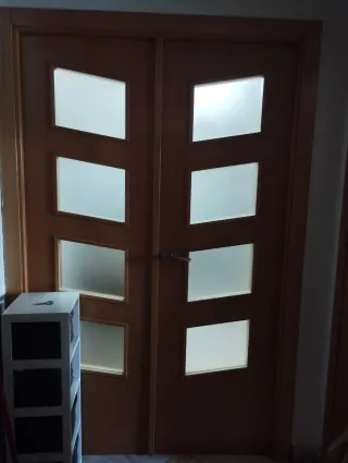 Puertas de madera con cristales Precio negociable