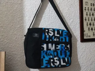 Bolso Quiksilver Negro y Azul