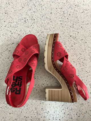 Sandalias Refresh tacón rojo talla 38