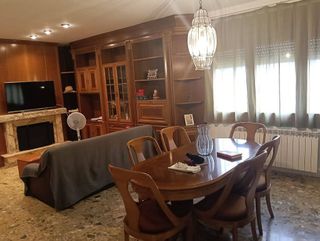 Chalet en venta en Bardají-Molí de Baix en Cubelles