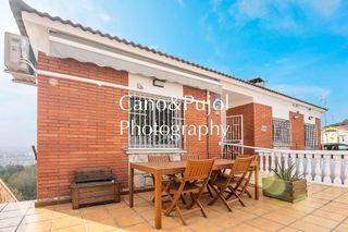 Casa en venta en Abrera