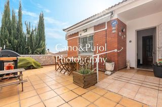 Casa en venta en Abrera