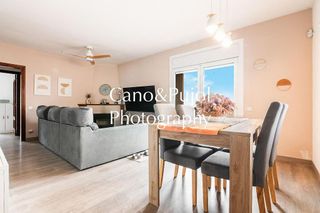 Casa en venta en Abrera