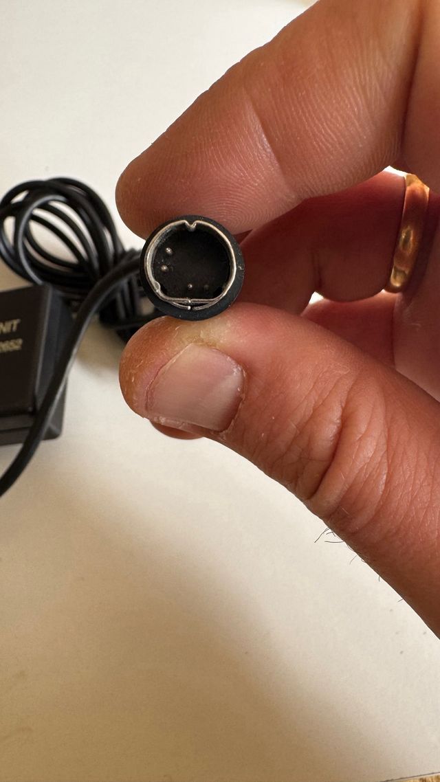 Adaptador RF FIRE VM-2652 para consolas Sega