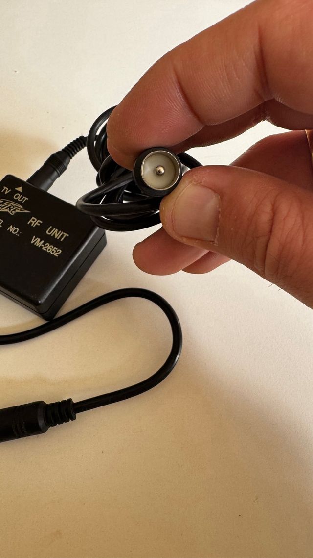 Adaptador RF FIRE VM-2652 para consolas Sega