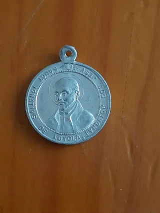 Lote medallas y monedas