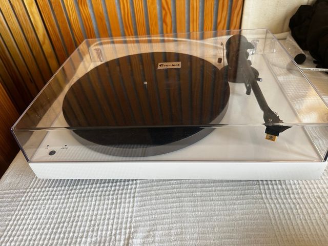 Tocadiscos Pro-Ject X1 Blanco y Negro