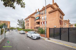 Piso en venta en Cervantes en Granada