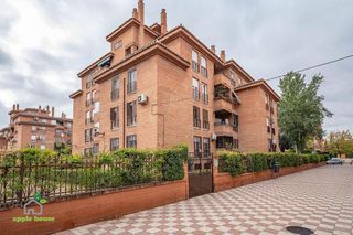 Piso en venta en Cervantes en Granada