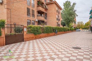 Piso en venta en Cervantes en Granada