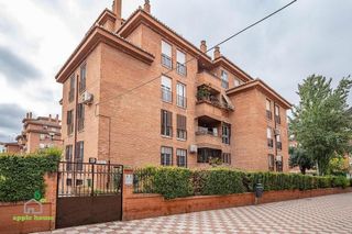 Piso en venta en Cervantes en Granada