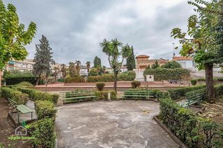 Piso en venta en Cervantes en Granada