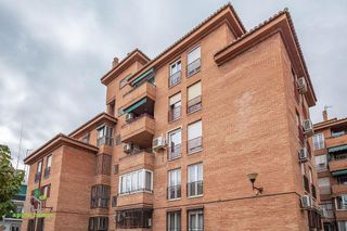 Piso en venta en Cervantes en Granada