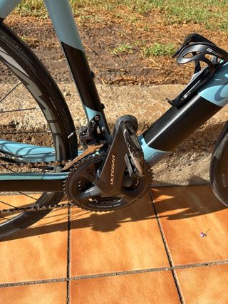 Bicicleta carretera eléctrica Wilier Cento 1 H