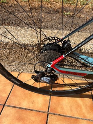 Bicicleta carretera eléctrica Wilier Cento 1 H